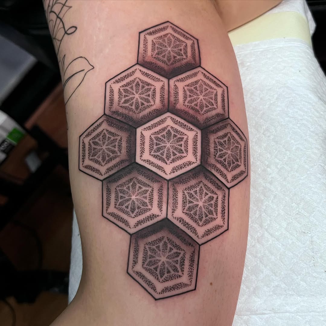 Tigre mandala ornamental hombro — CAOS Art Tattoo